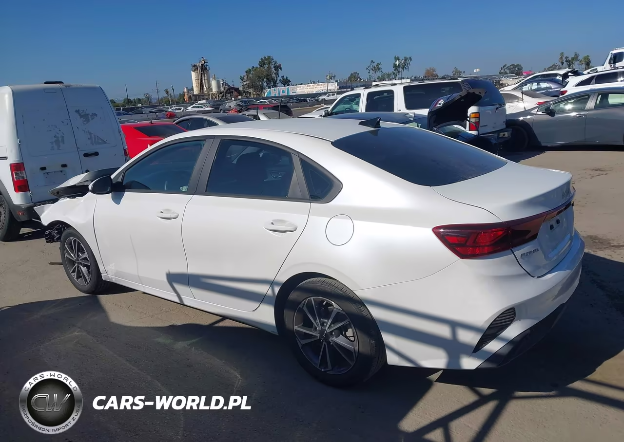 2023 Kia Forte Lxs VIN:3KPF24AD1PE602145 - 14