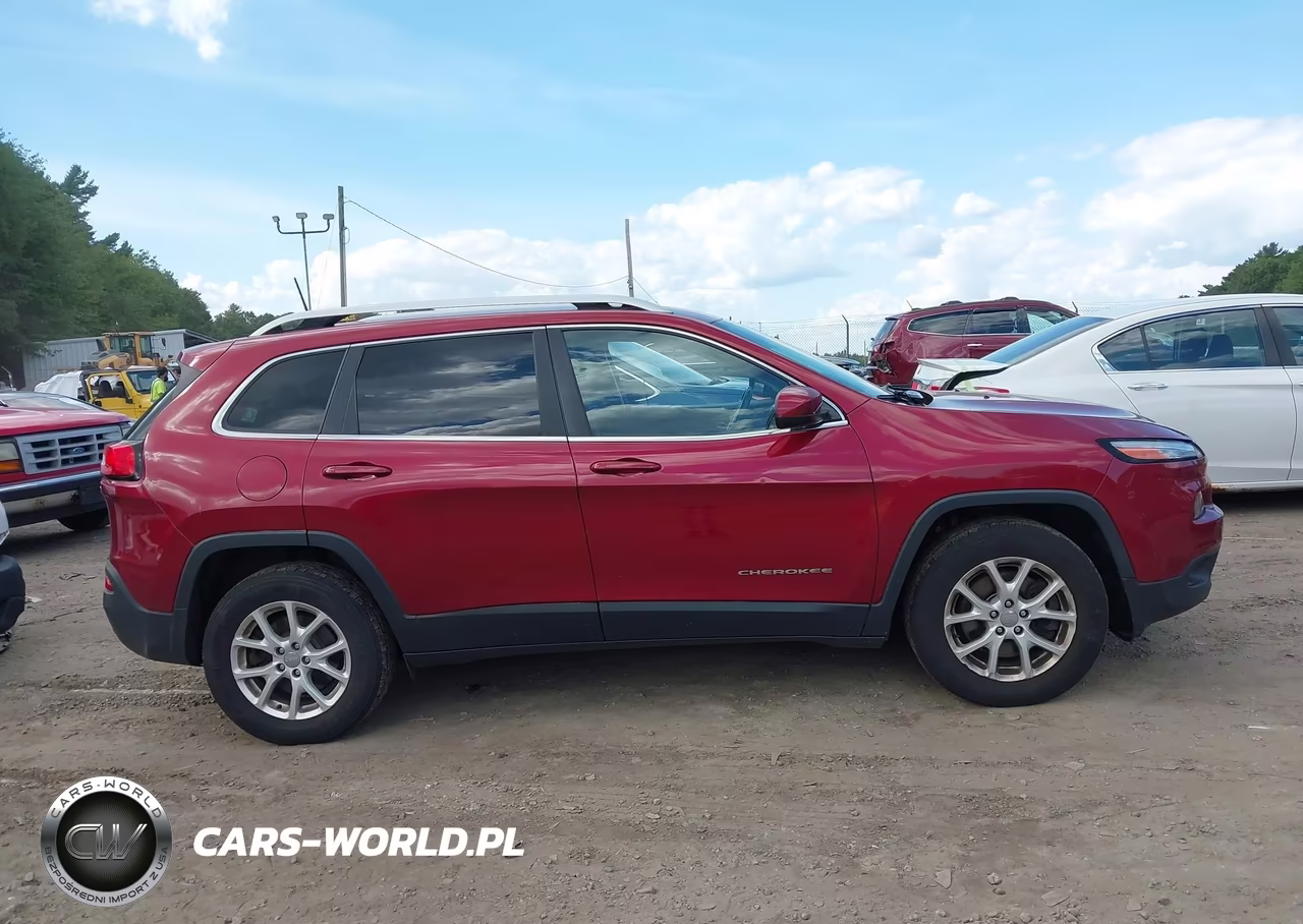 2017 Jeep Cherokee Latitude 4X4 VIN:1C4PJMCB9HW660272 - 13