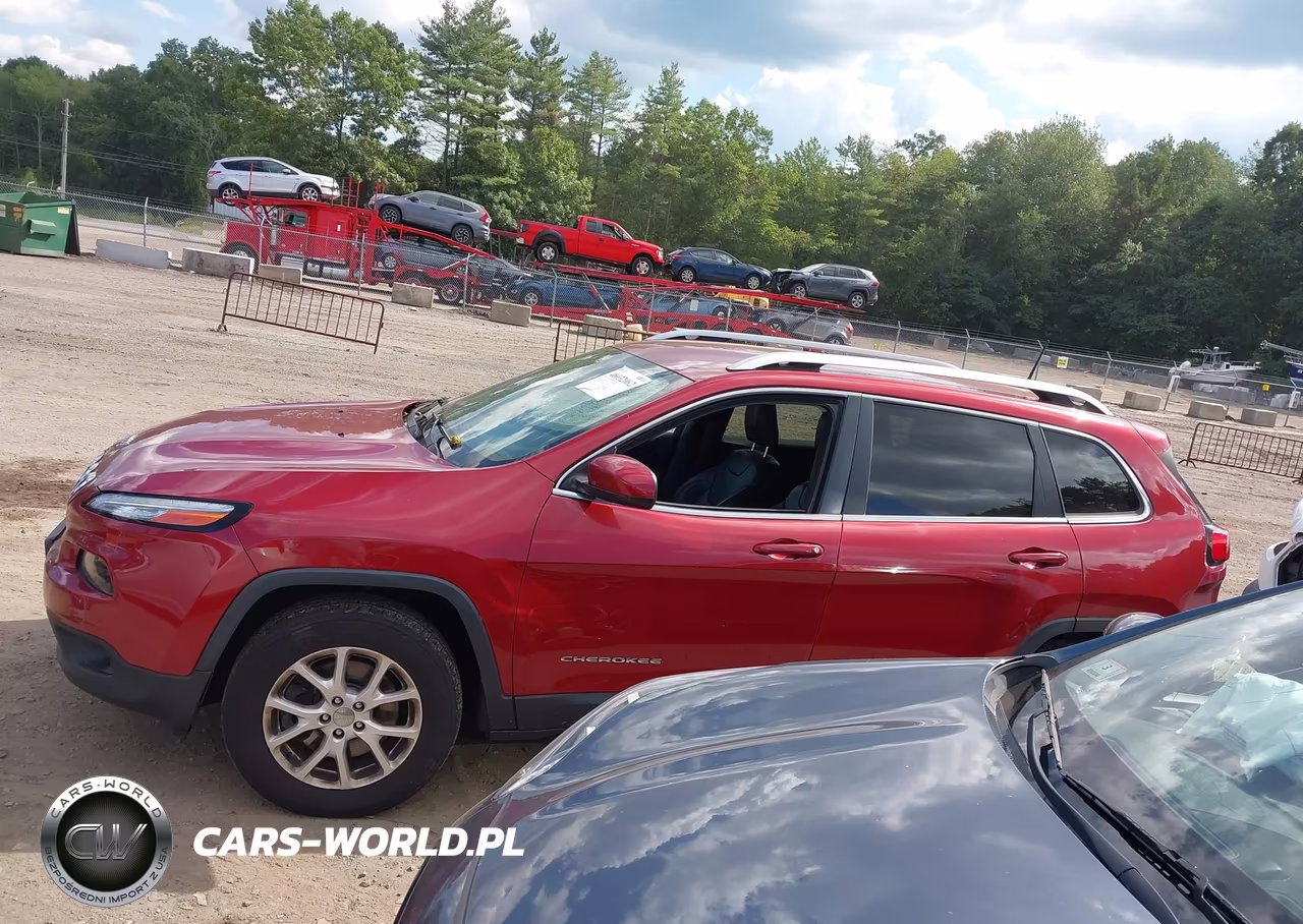 2017 Jeep Cherokee Latitude 4X4 VIN:1C4PJMCB9HW660272 - 14