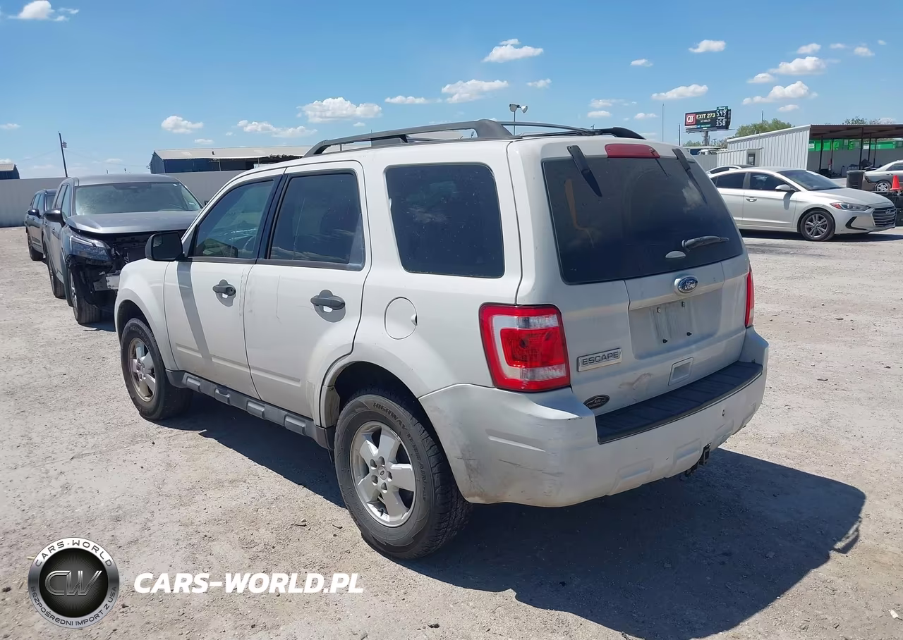 2011 Ford Escape Xls VIN:1FMCU0C77BKC22936 - 3