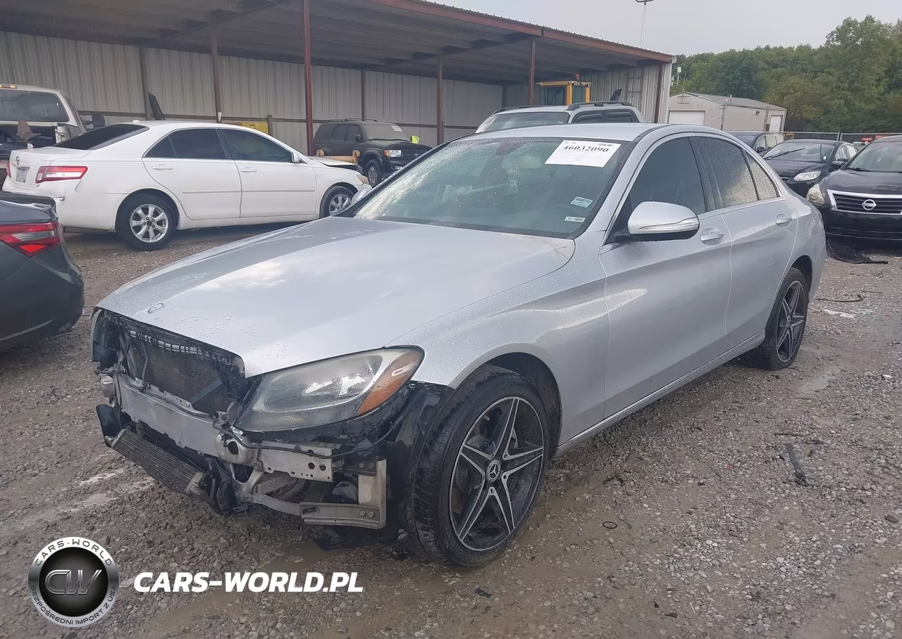 2015 Mercedes-Benz C 300 4Matic VIN:55SWF4KB4FU079857 - 2