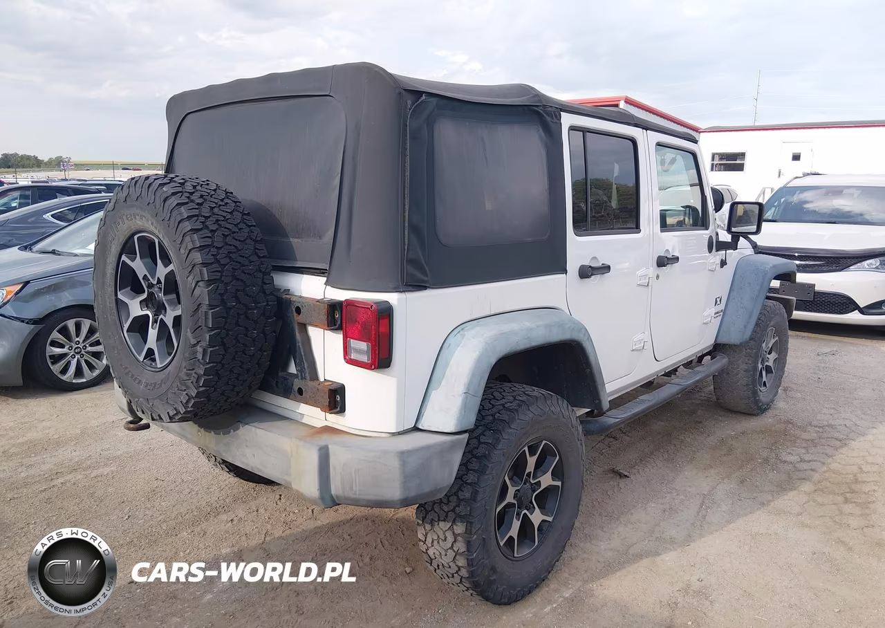 2009 Jeep Wrangler Unlimited X VIN:1J4GA39109L756412 - 4
