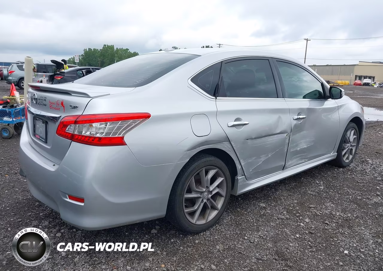 2015 Nissan Sentra Sr VIN:3N1AB7AP9FY327811 - 4