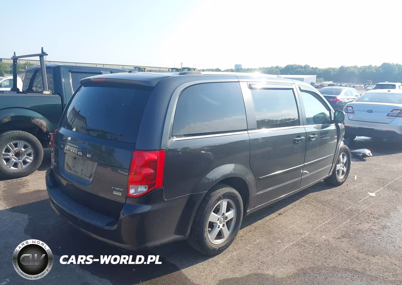 2011 Dodge Grand Caravan Crew VIN:2D4RN5DG0BR741175 - 4