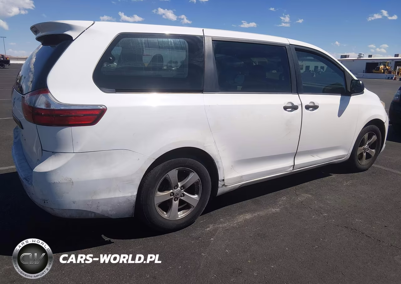 2017 Toyota Sienna L 7 Passenger VIN:5TDZZ3DCXHS807976 - 4