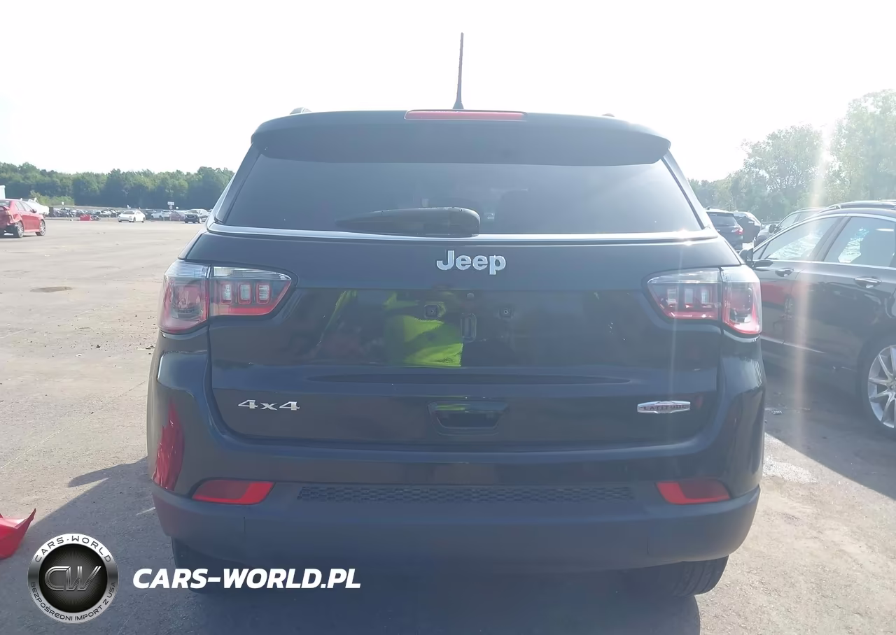 2019 Jeep Compass Latitude 4X4 VIN:3C4NJDBB9KT834279 - 17