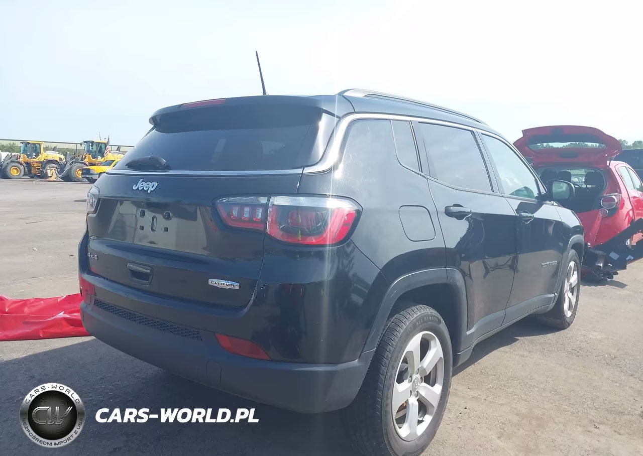 2019 Jeep Compass Latitude 4X4 VIN:3C4NJDBB9KT834279 - 4
