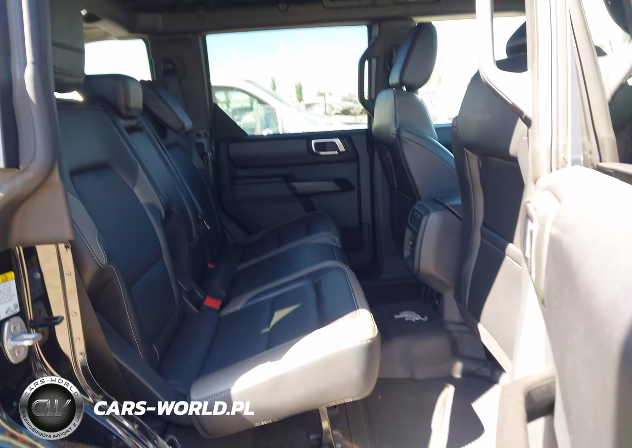 2025 Ford Bronco Outer Banks VIN:1FMEE8BP4SLA49280 - 8