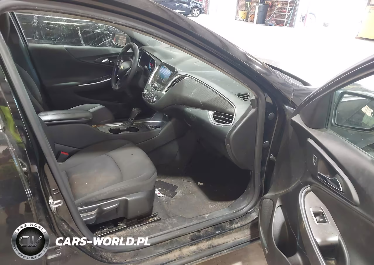 2019 Chevrolet Malibu Lt VIN:1G1ZD5ST9KF125443 - 5