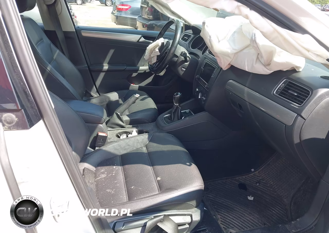 2017 Volkswagen Jetta 1.4T Se VIN:3VWB67AJ9HM242945 - 5