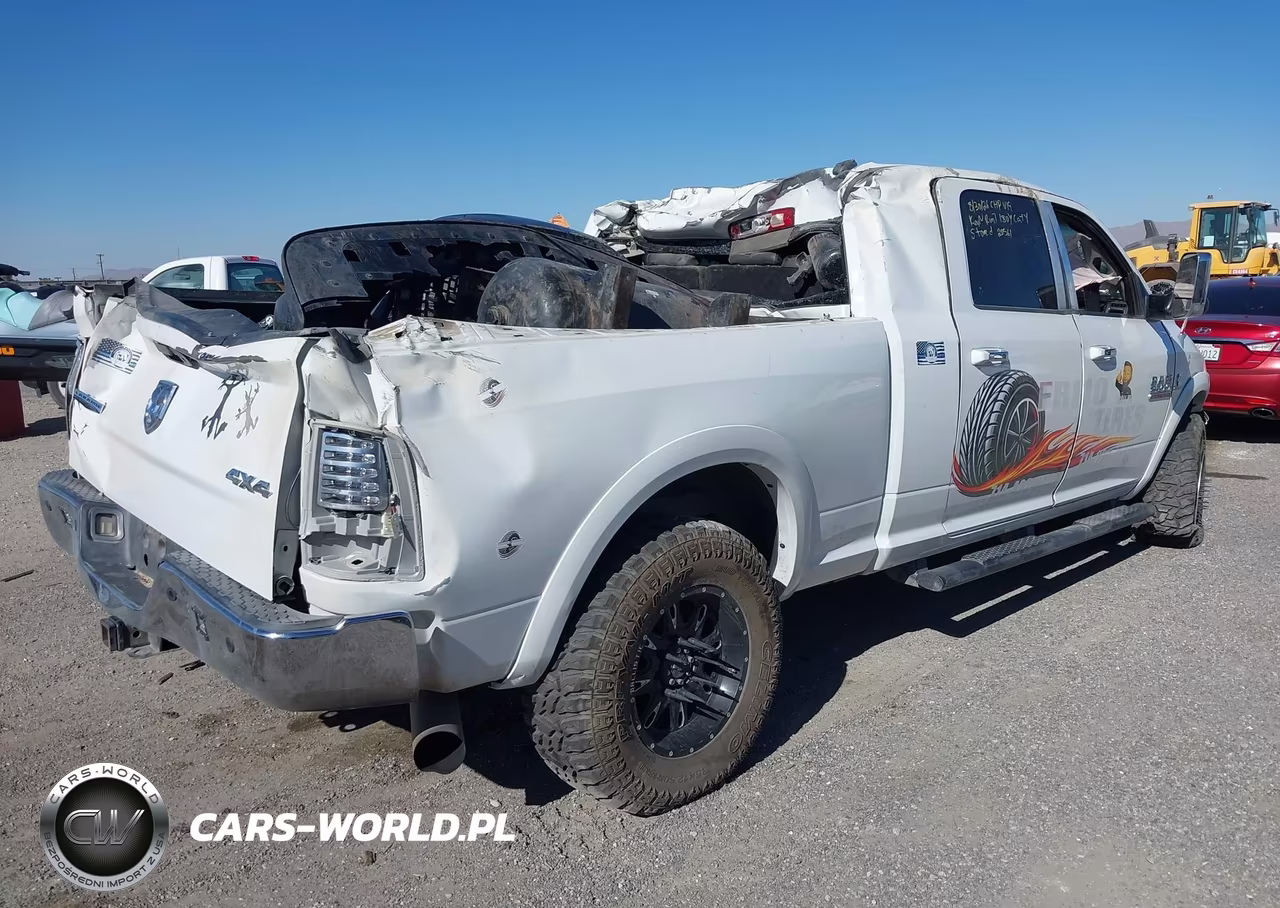 2013 Ram 2500 Laramie VIN:3C6UR5NL7DG512189 - 4