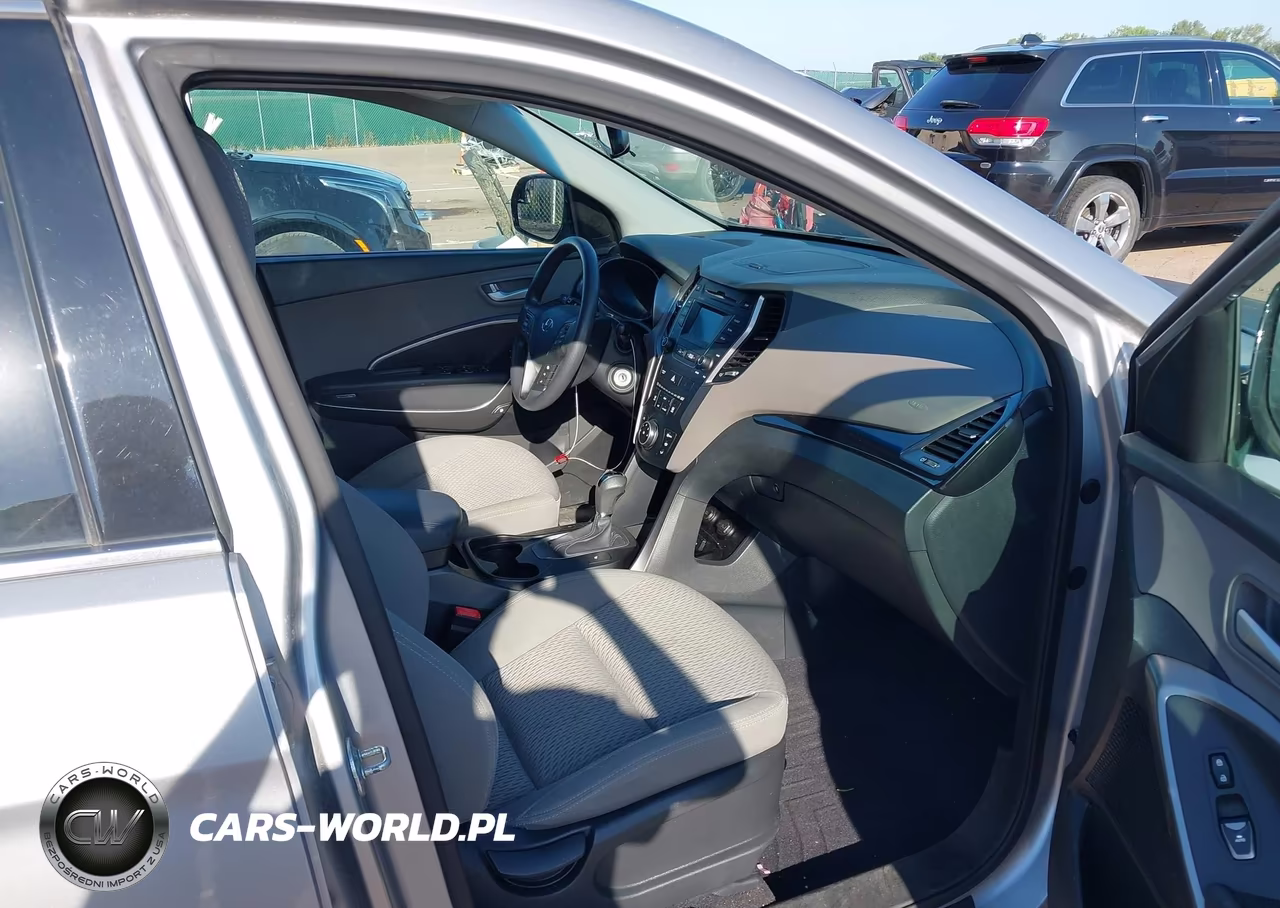 2016 Hyundai Santa Fe Se VIN:KM8SMDHF6GU147628 - 5