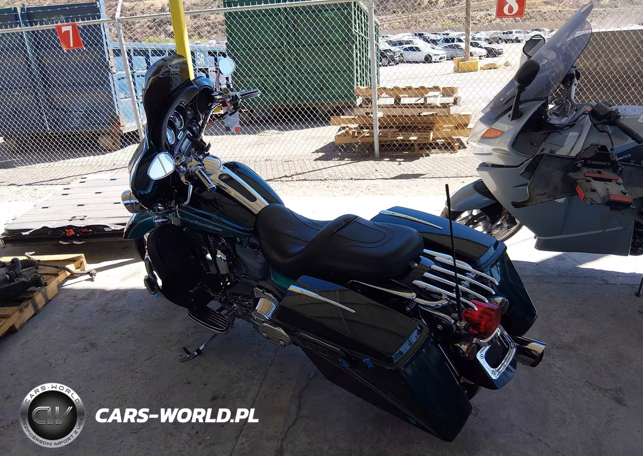 2005 Harley-Davidson Flhtcse2 VIN:1HD1PKE1X5Y950208 - 12
