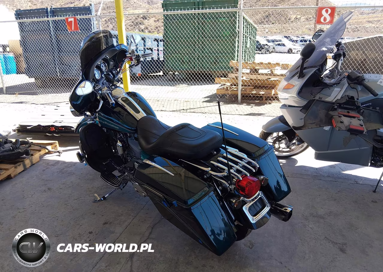 2005 Harley-Davidson Flhtcse2 VIN:1HD1PKE1X5Y950208 - 3