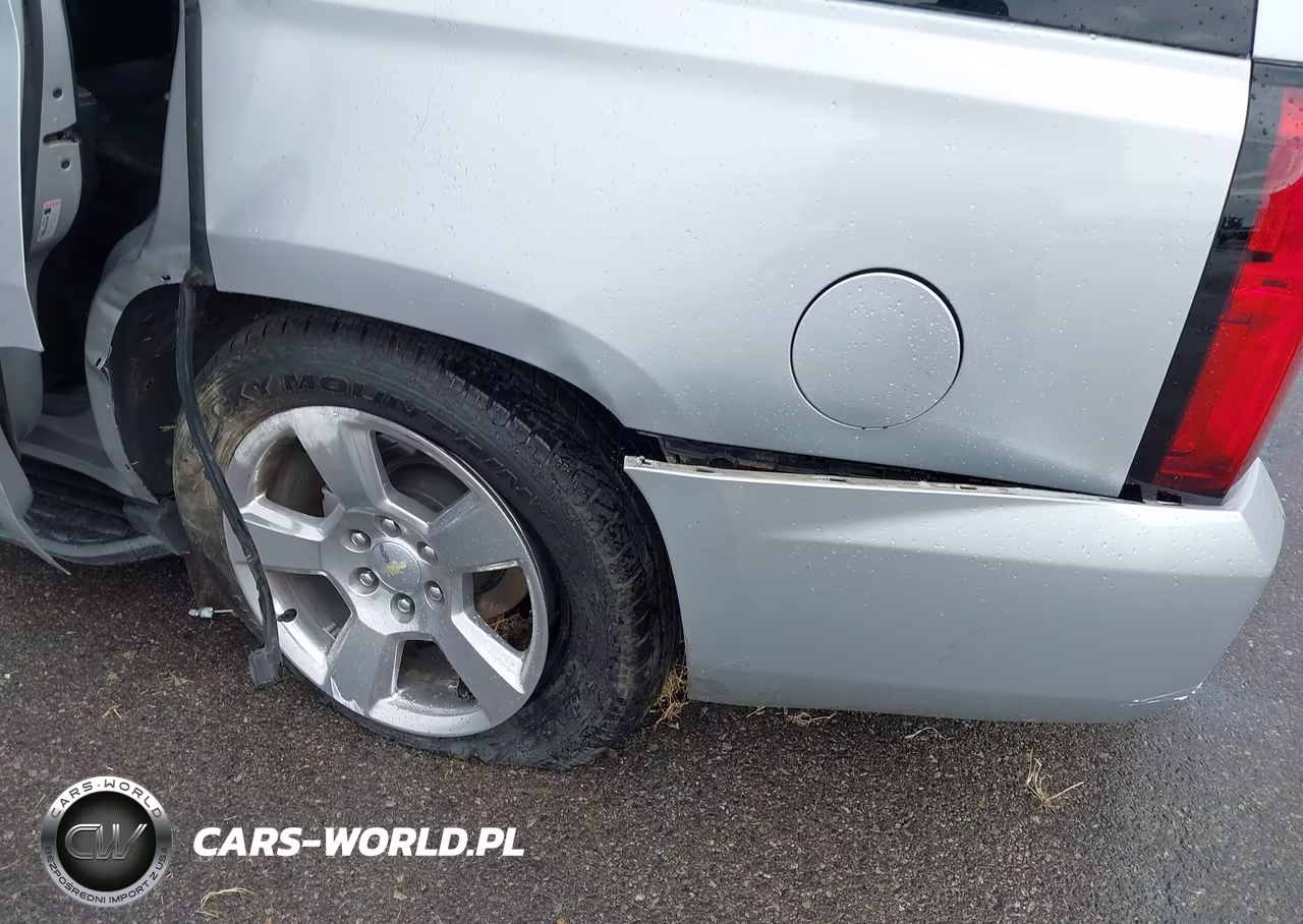 2019 Chevrolet Tahoe Lt VIN:1GNSCBKC2KR192630 - 15
