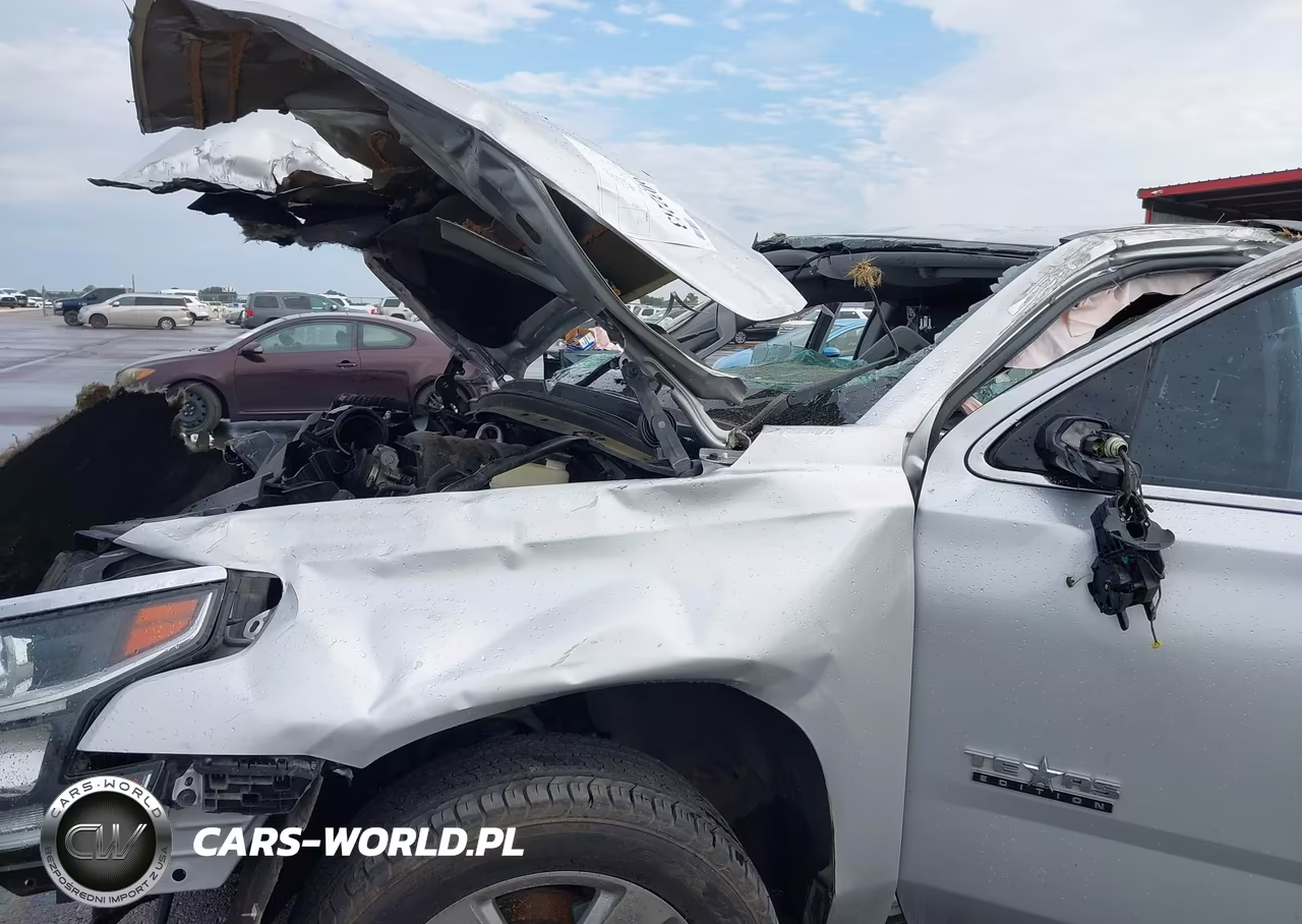 2019 Chevrolet Tahoe Lt VIN:1GNSCBKC2KR192630 - 16