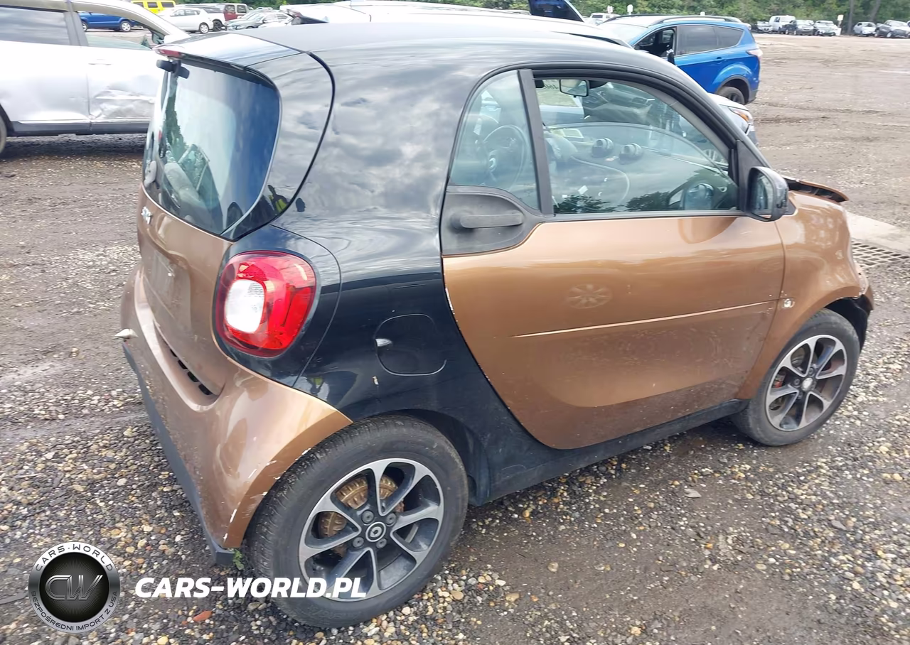 2016 Smart Fortwo Passion VIN:WMEFJ5DA6GK057925 - 4