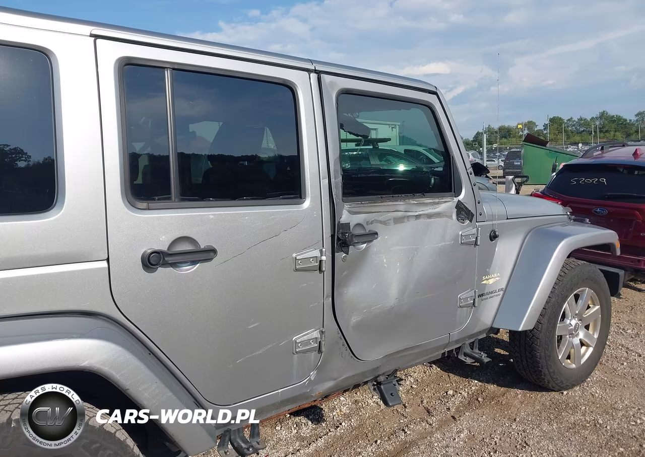 2013 Jeep Wrangler Unlimited Sahara VIN:1C4HJWEGXDL639726 - 6
