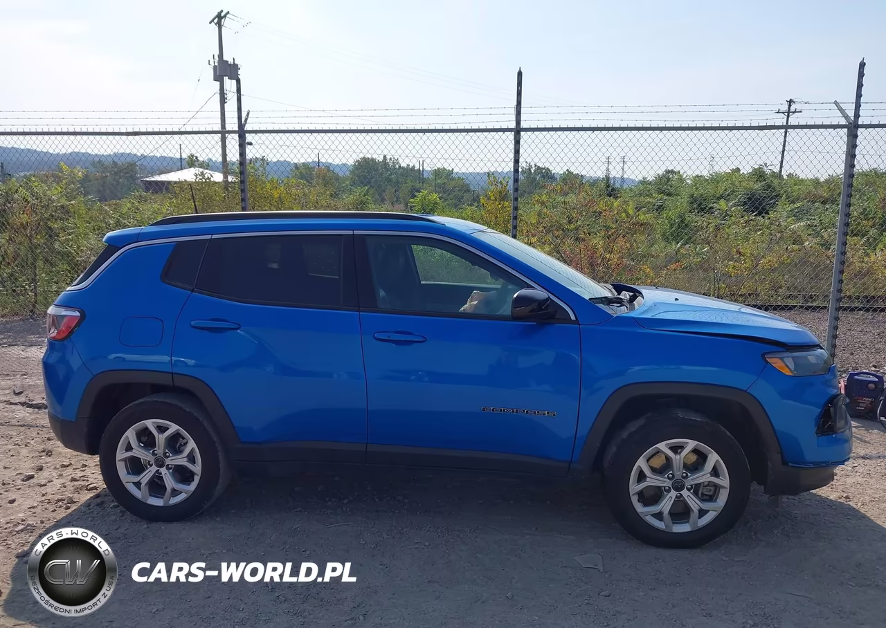 2025 Jeep Compass Latitude 4X4 VIN:3C4NJDBN9ST587954 - 13