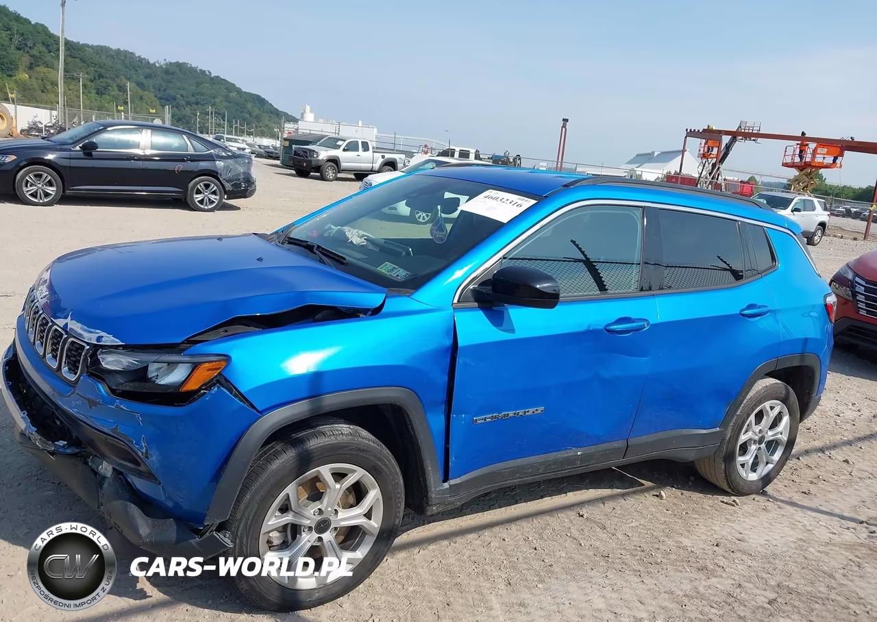 2025 Jeep Compass Latitude 4X4 VIN:3C4NJDBN9ST587954 - 14
