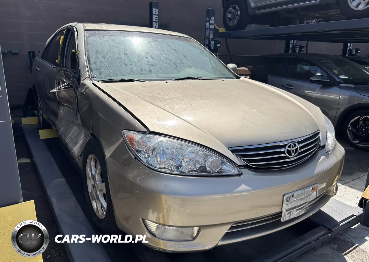 2005 Toyota Camry Xle V6 – zdjęcie 1 z 13