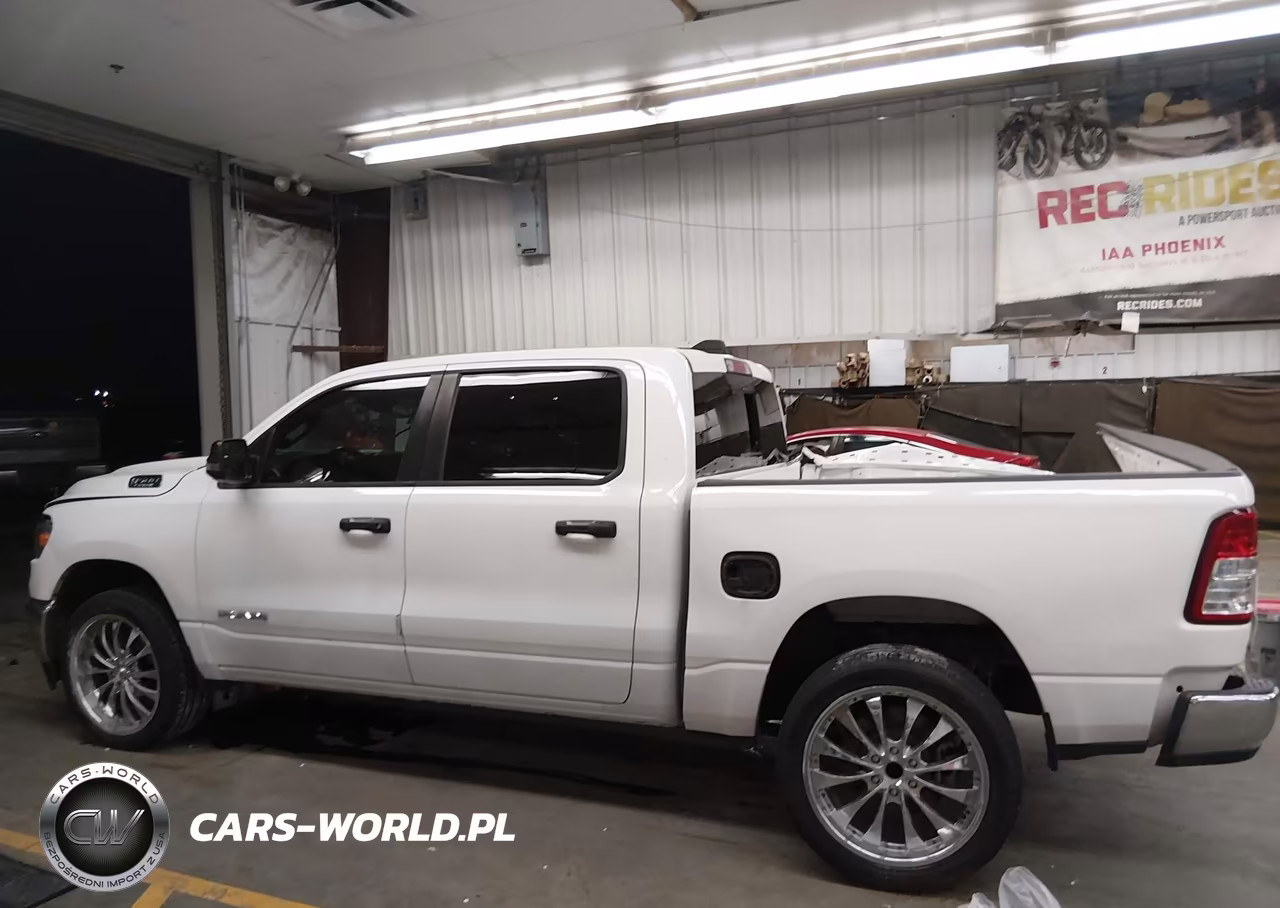 2023 Ram 1500 Big Horn 4X4 5'7 Box VIN:1C6RRFFG2PN643300 - 14