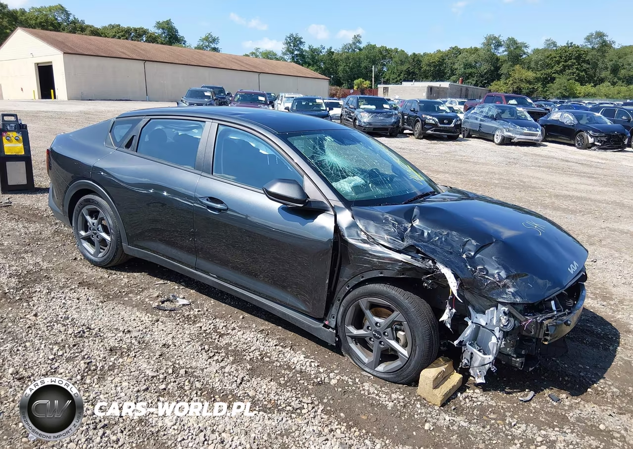 2025 Kia K4 Lxs