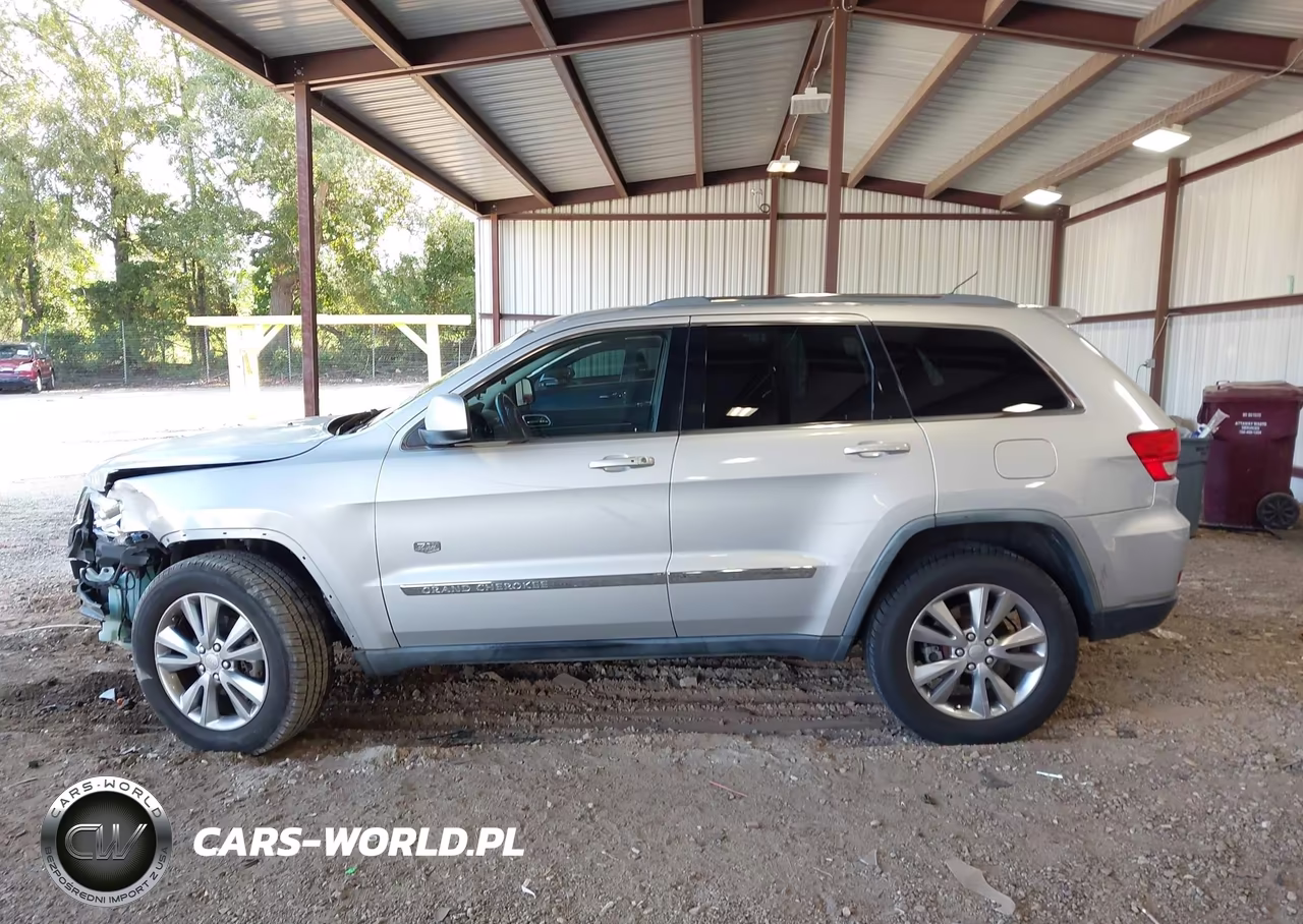 2011 Jeep Grand Cherokee Laredo VIN:1J4RR4GG5BC678021 - 14