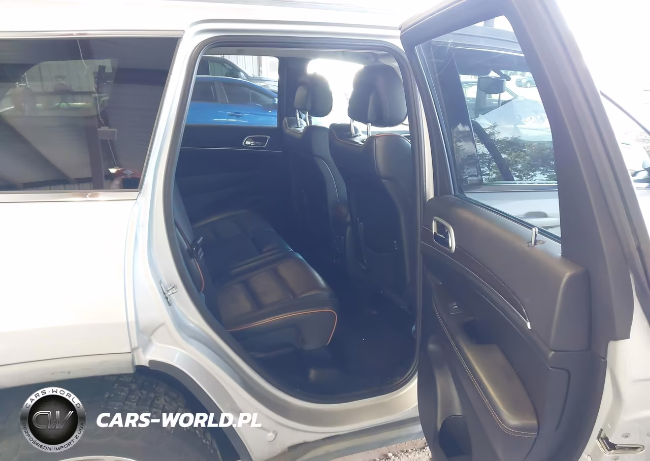 2011 Jeep Grand Cherokee Laredo VIN:1J4RR4GG5BC678021 - 8