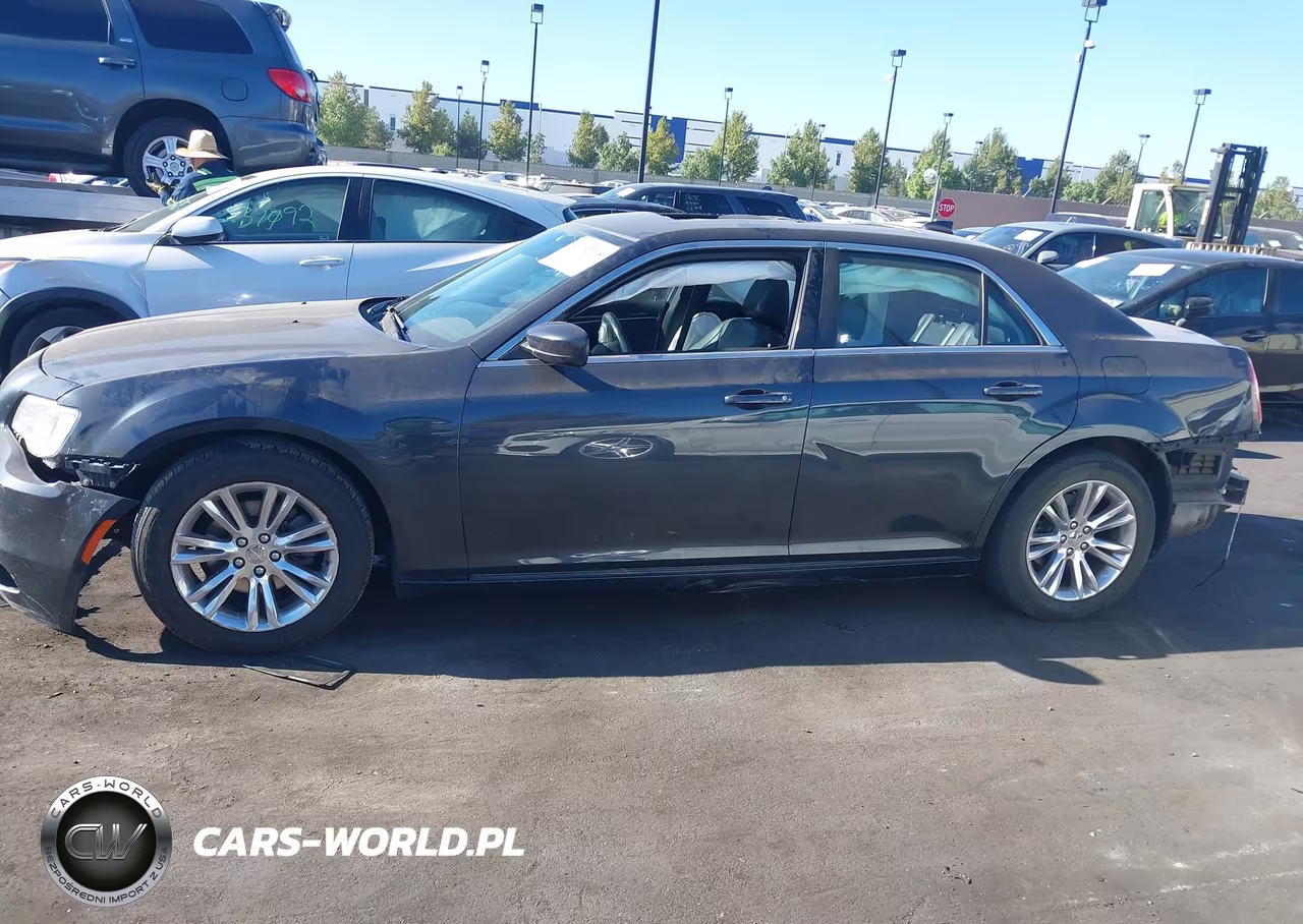 2017 Chrysler 300 Limited VIN:2C3CCAAG2HH577033 - 15