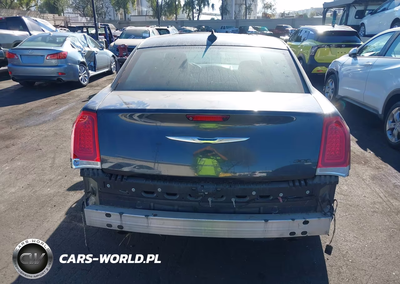 2017 Chrysler 300 Limited VIN:2C3CCAAG2HH577033 - 17