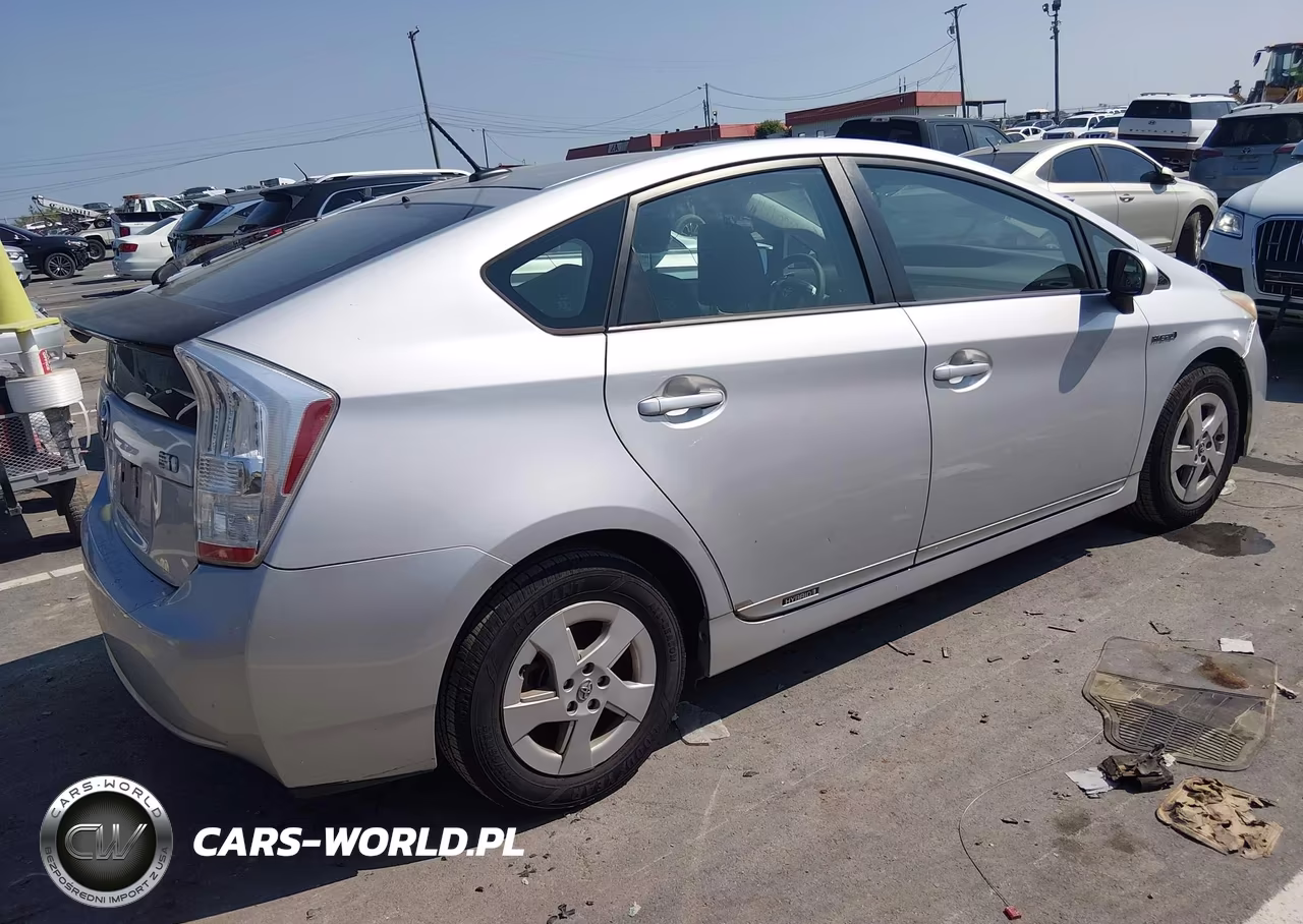 2011 Toyota Prius Three VIN:JTDKN3DU6B1416060 - 4