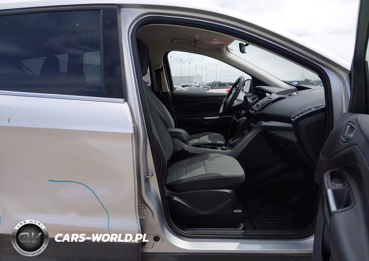 2016 Ford Escape Se VIN:1FMCU0G75GUB23246 - 5