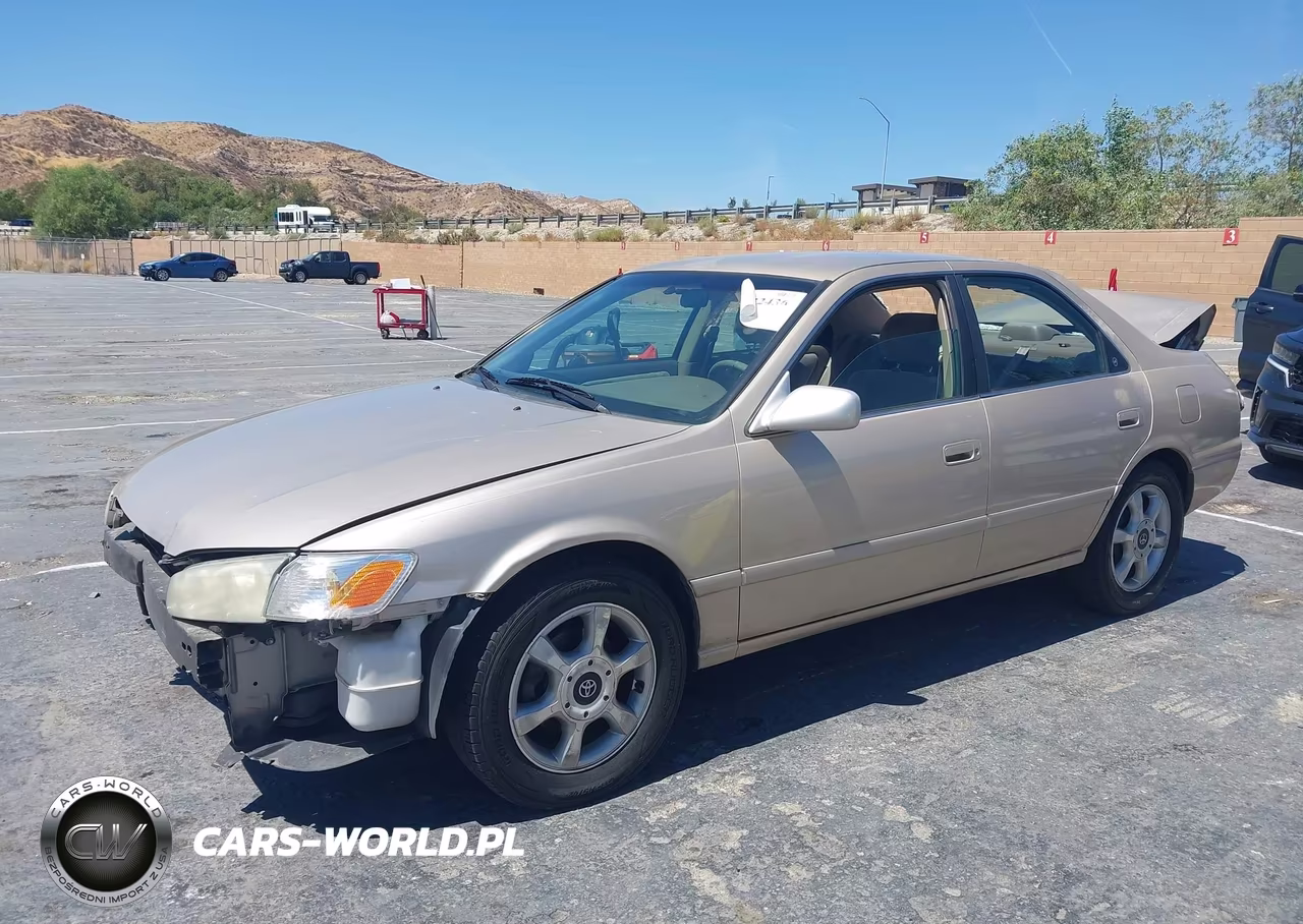 2000 Toyota Camry Le VIN:JT2BG22K7Y0499463 - 2