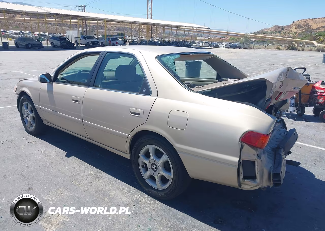 2000 Toyota Camry Le VIN:JT2BG22K7Y0499463 - 3