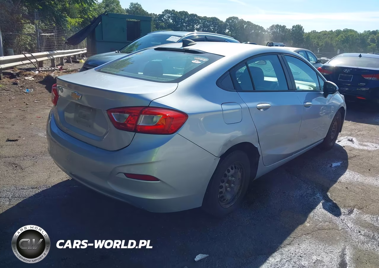 2017 Chevrolet Cruze Ls Auto VIN:1G1BC5SM6H7149621 - 4