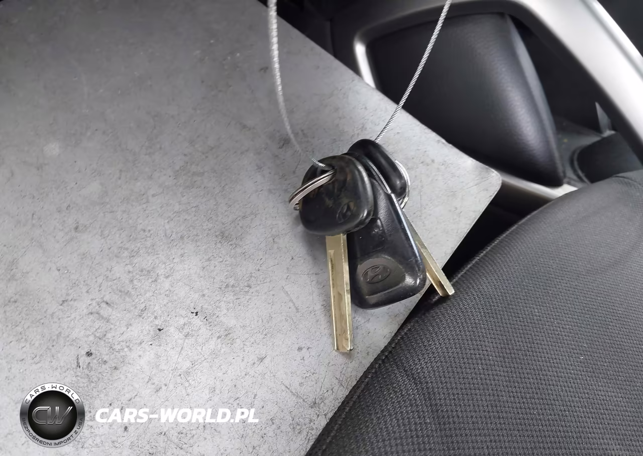 2015 Hyundai Veloster VIN:KMHTC6AD2FU234372 - 11
