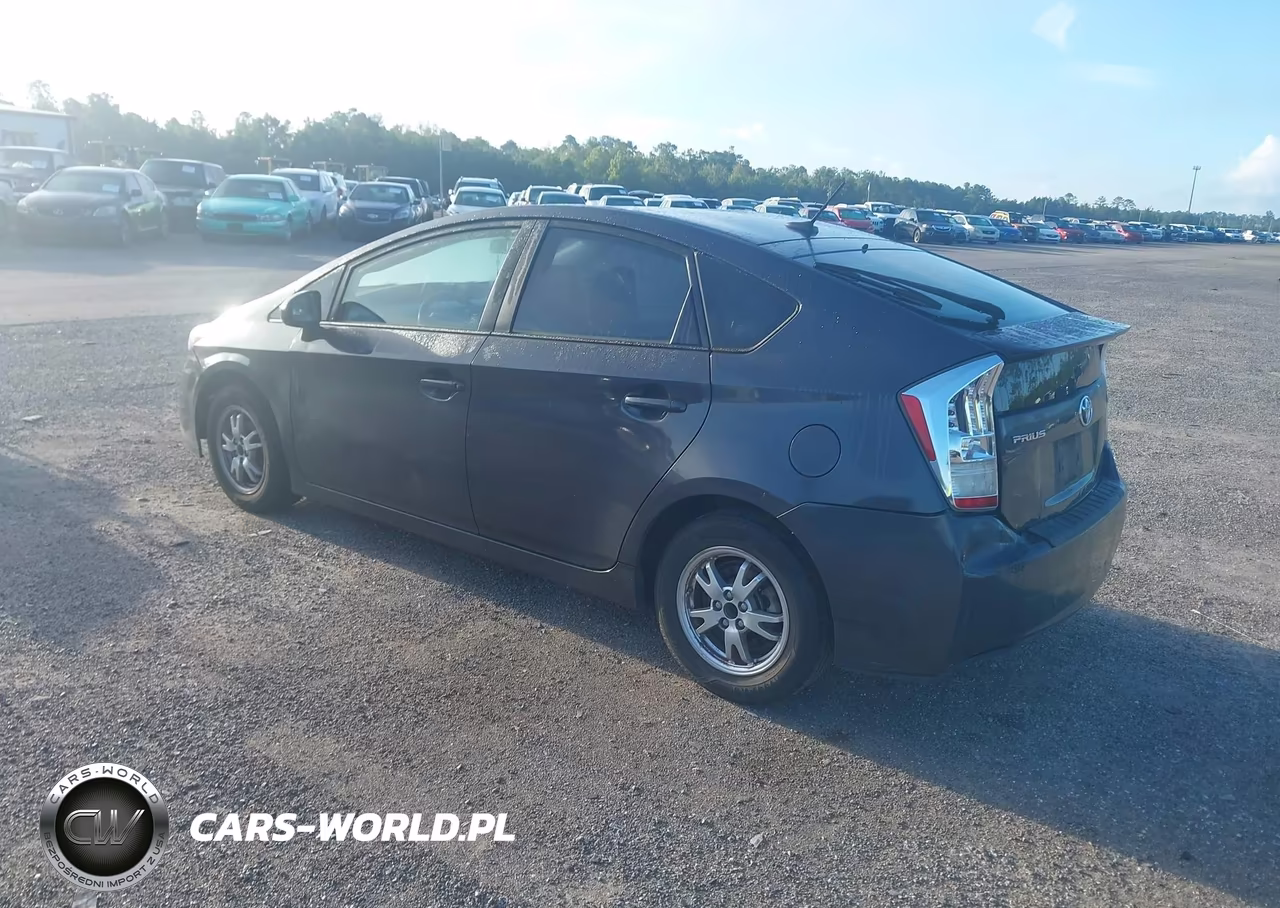 2011 Toyota Prius Two VIN:JTDKN3DU0B5365468 - 3