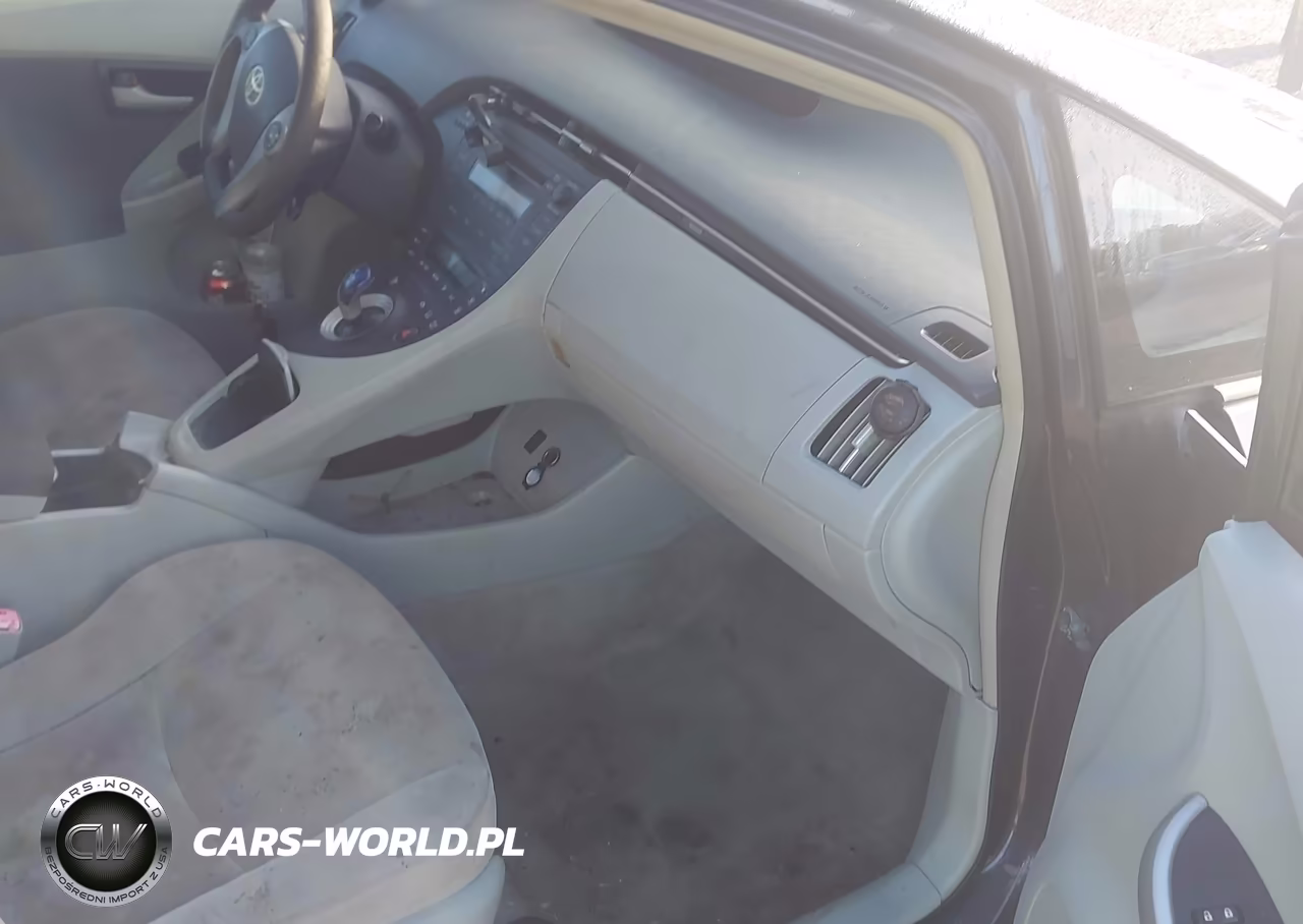 2011 Toyota Prius Two VIN:JTDKN3DU0B5365468 - 5
