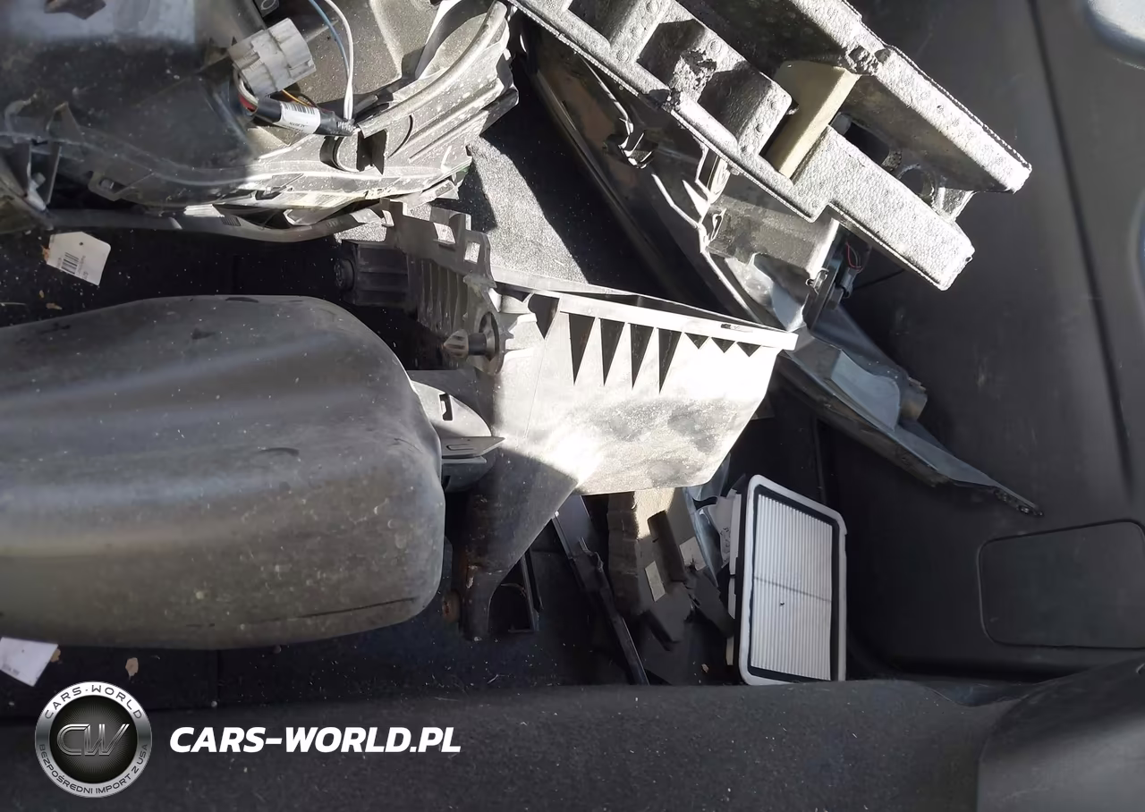 2019 Subaru Outback 2.5I Premium VIN:4S4BSAFC8K3341654 - 19