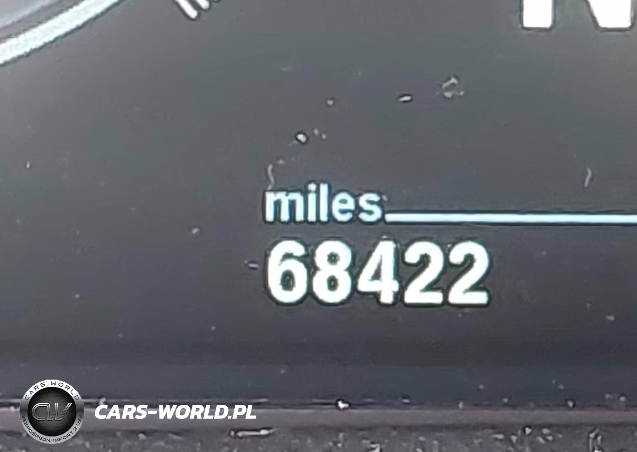 2018 BMW X6 M VIN:5YMKW8C54J0Y74759 - 16