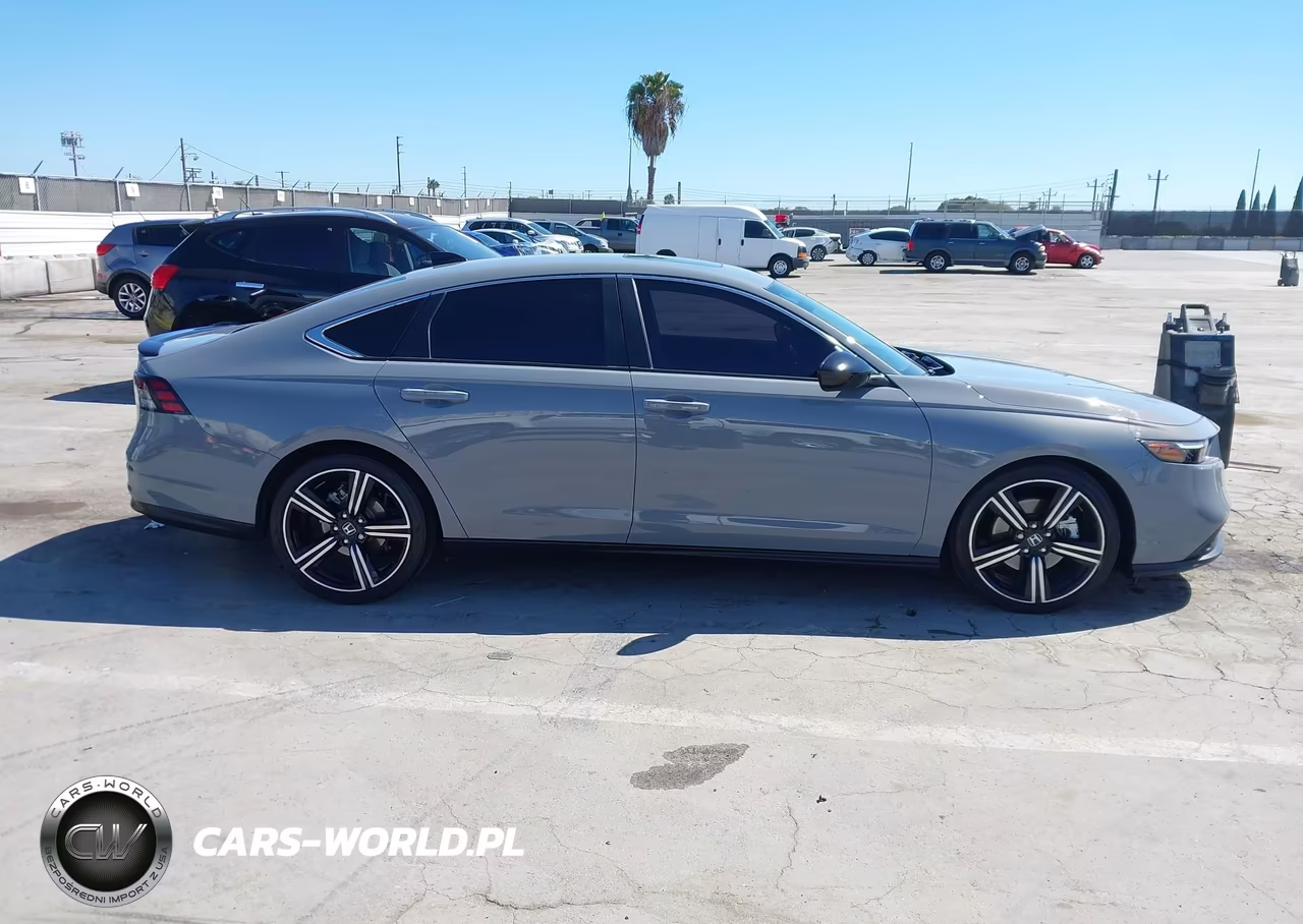 2023 Honda Accord Hybrid Sport VIN:1HGCY2F56PA014592 - 13