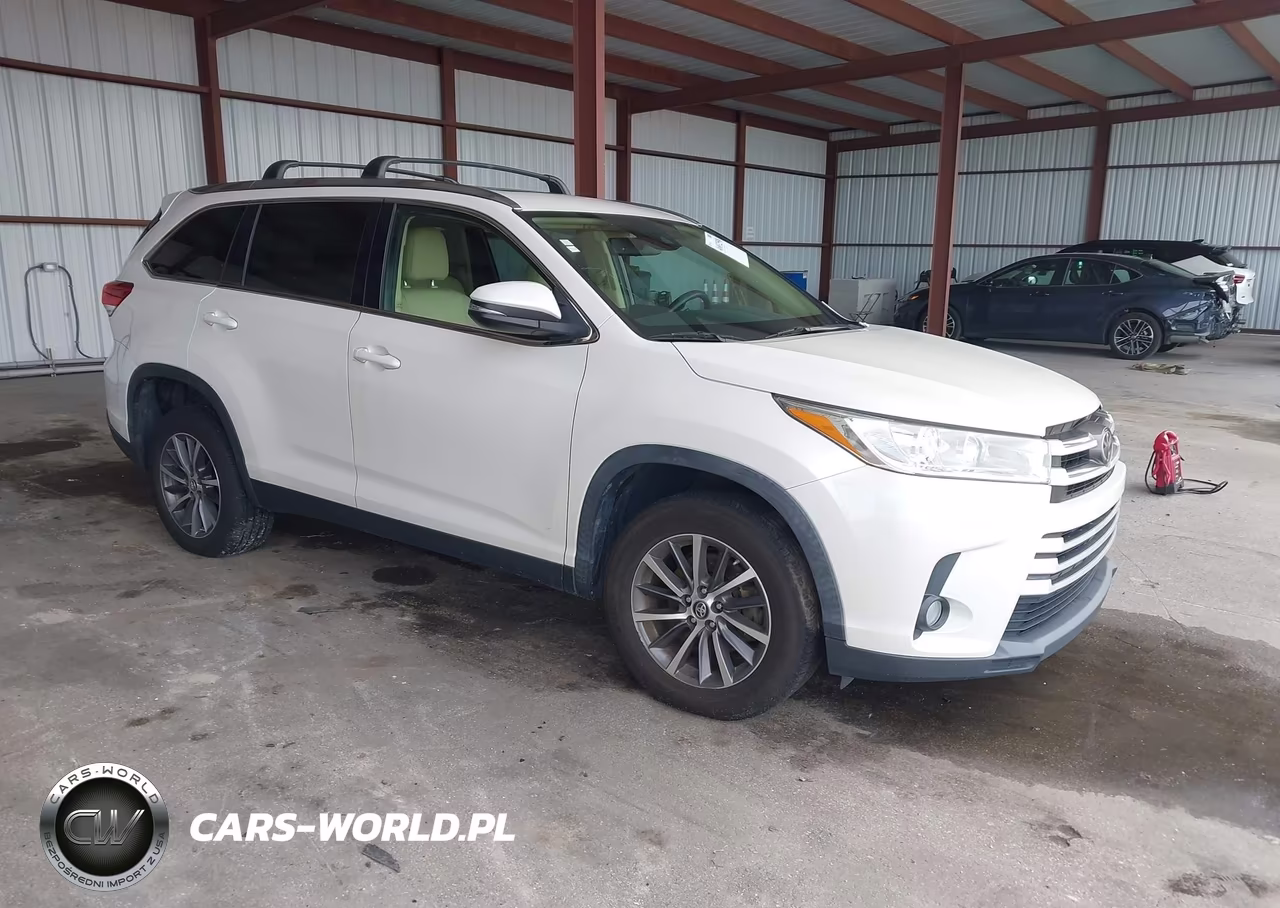 2019 Toyota Highlander Xle VIN:5TDKZRFH0KS563534 - 1