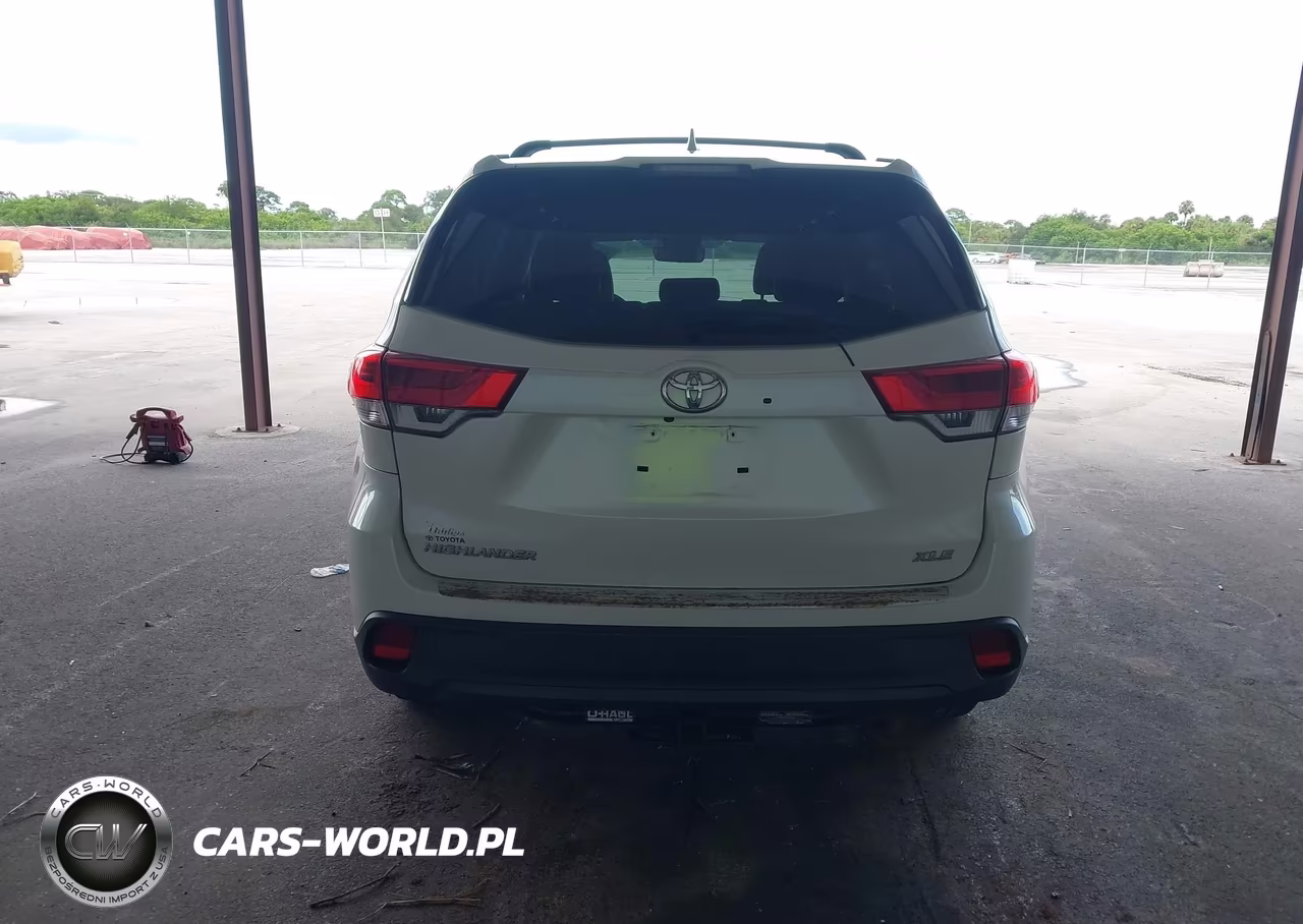 2019 Toyota Highlander Xle VIN:5TDKZRFH0KS563534 - 16
