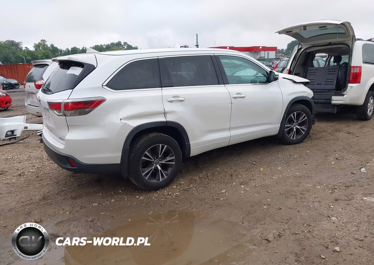 2016 Toyota Highlander Xle V6 VIN:5TDJKRFH1GS269616 - 4