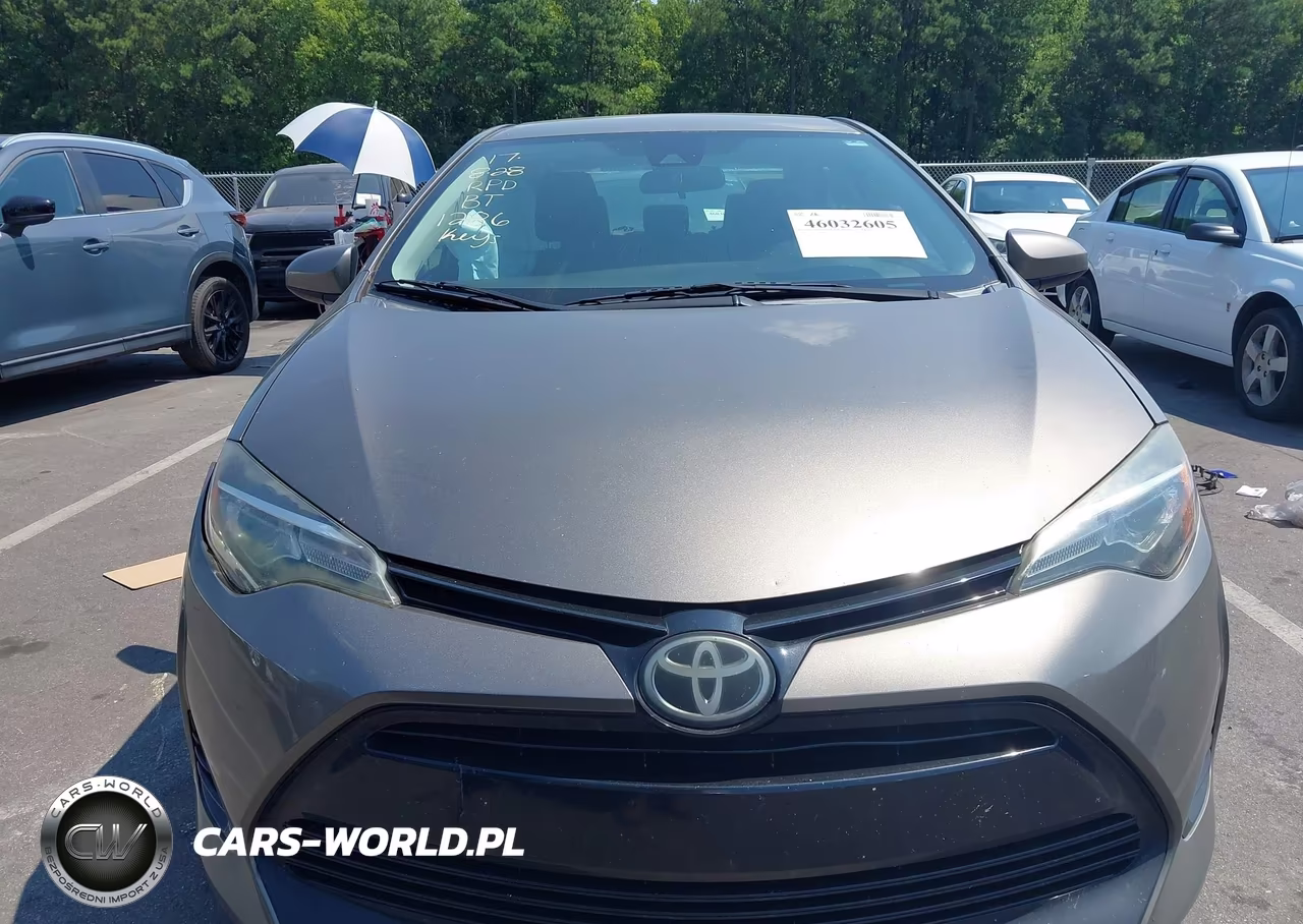 2017 Toyota Corolla Le VIN:2T1BURHE1HC751286 - 12