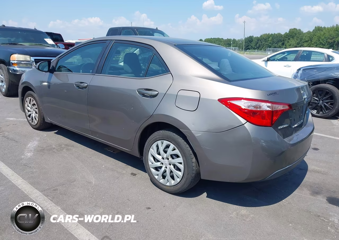 2017 Toyota Corolla Le VIN:2T1BURHE1HC751286 - 3
