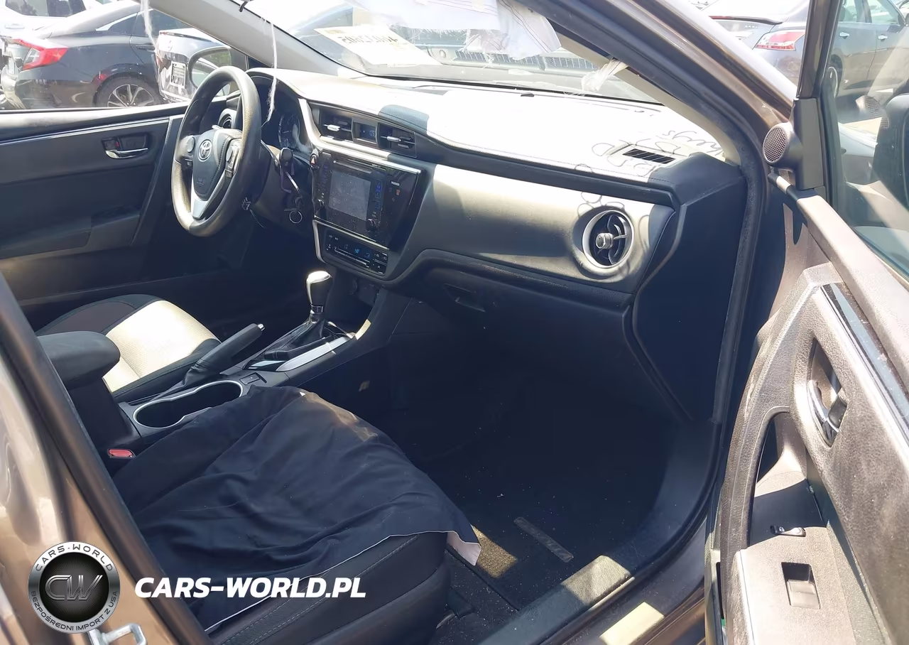 2017 Toyota Corolla Le VIN:2T1BURHE1HC751286 - 5