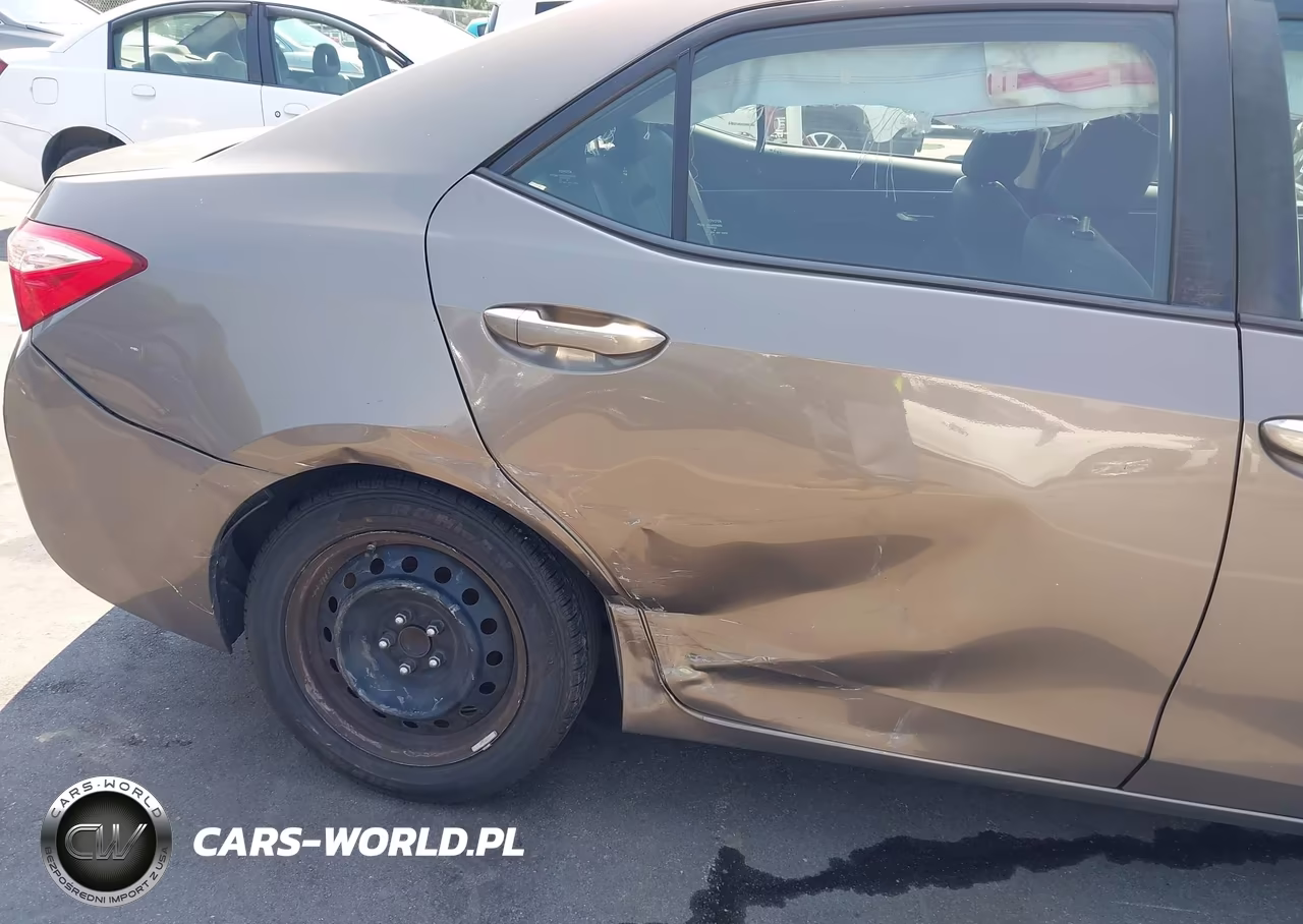 2017 Toyota Corolla Le VIN:2T1BURHE1HC751286 - 6