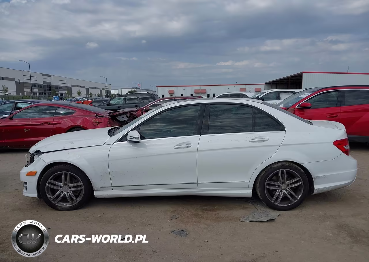 2014 Mercedes-Benz C 250 Sport VIN:WDDGF4HB0EG224674 - 13